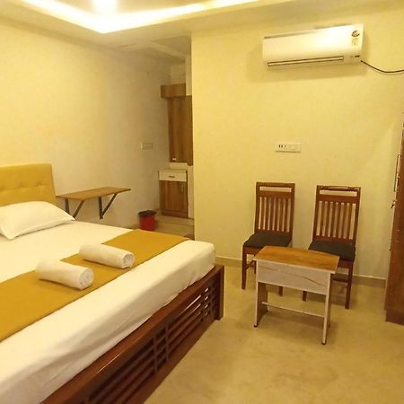 Mahadeepam Residency Villa Tiruvannāmalai Buitenkant foto