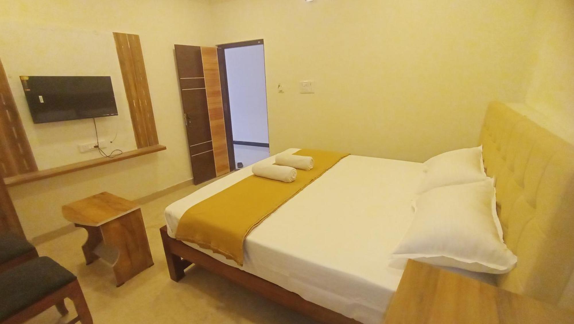 Mahadeepam Residency Villa Tiruvannāmalai Buitenkant foto