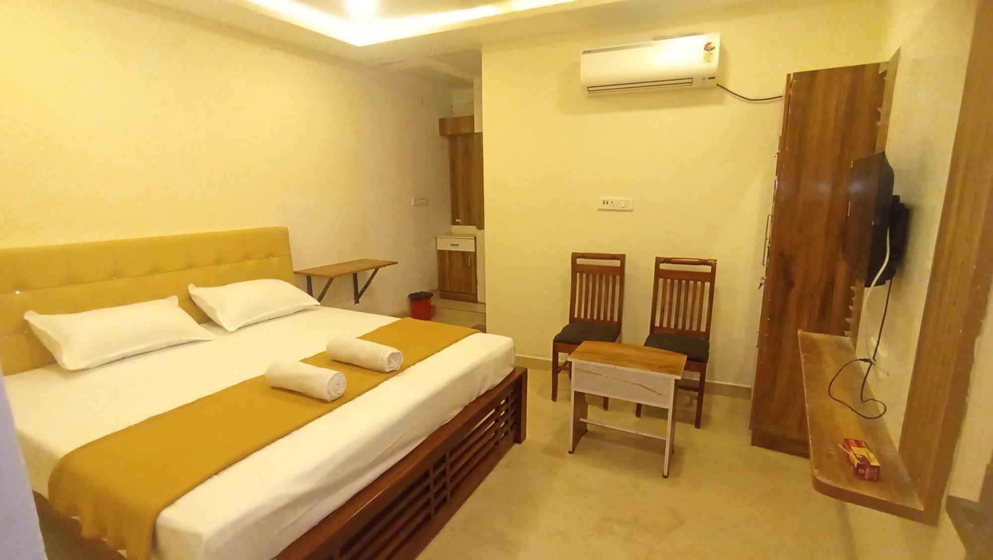Mahadeepam Residency Villa Tiruvannāmalai Buitenkant foto