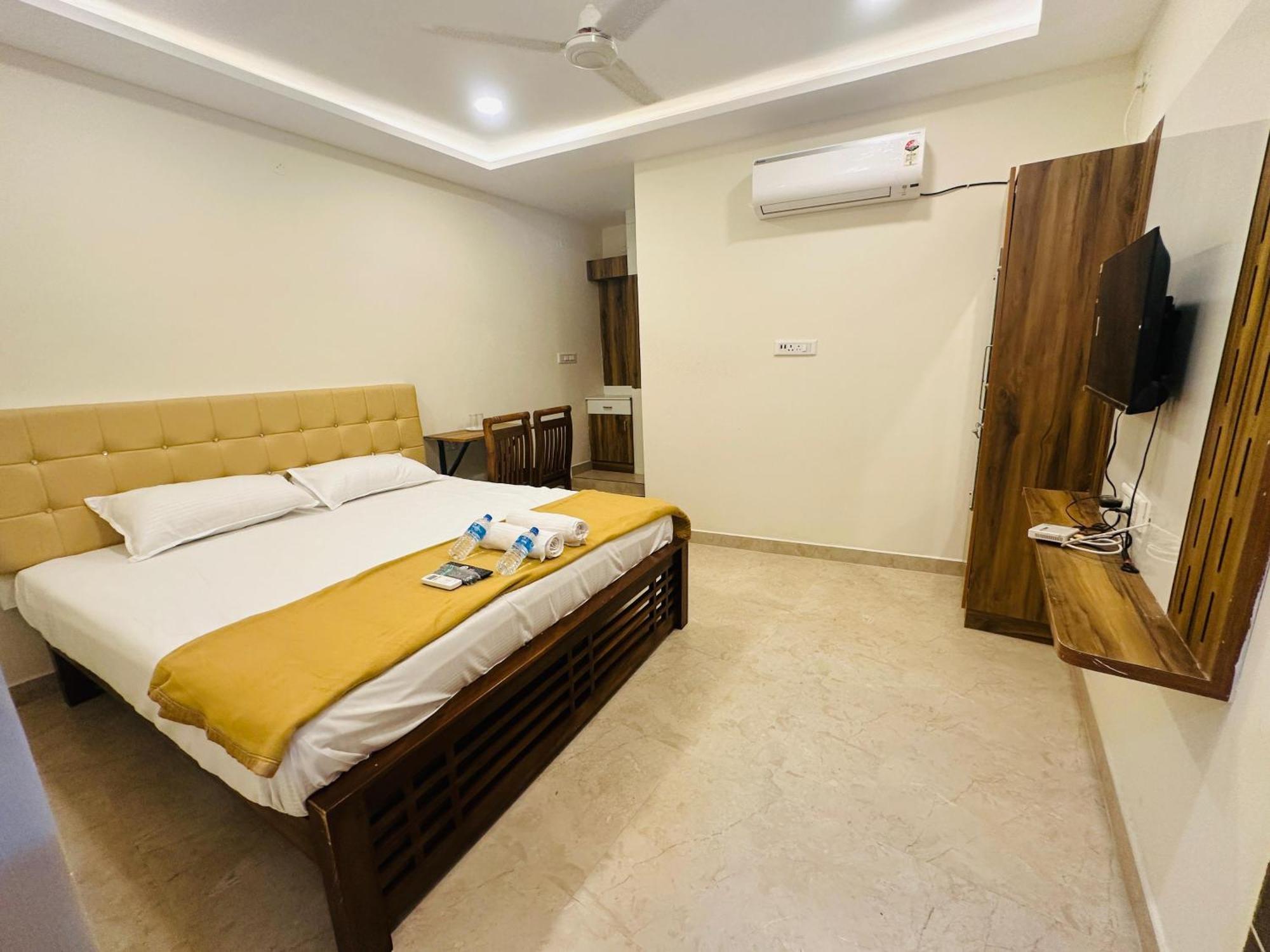 Mahadeepam Residency Villa Tiruvannāmalai Buitenkant foto