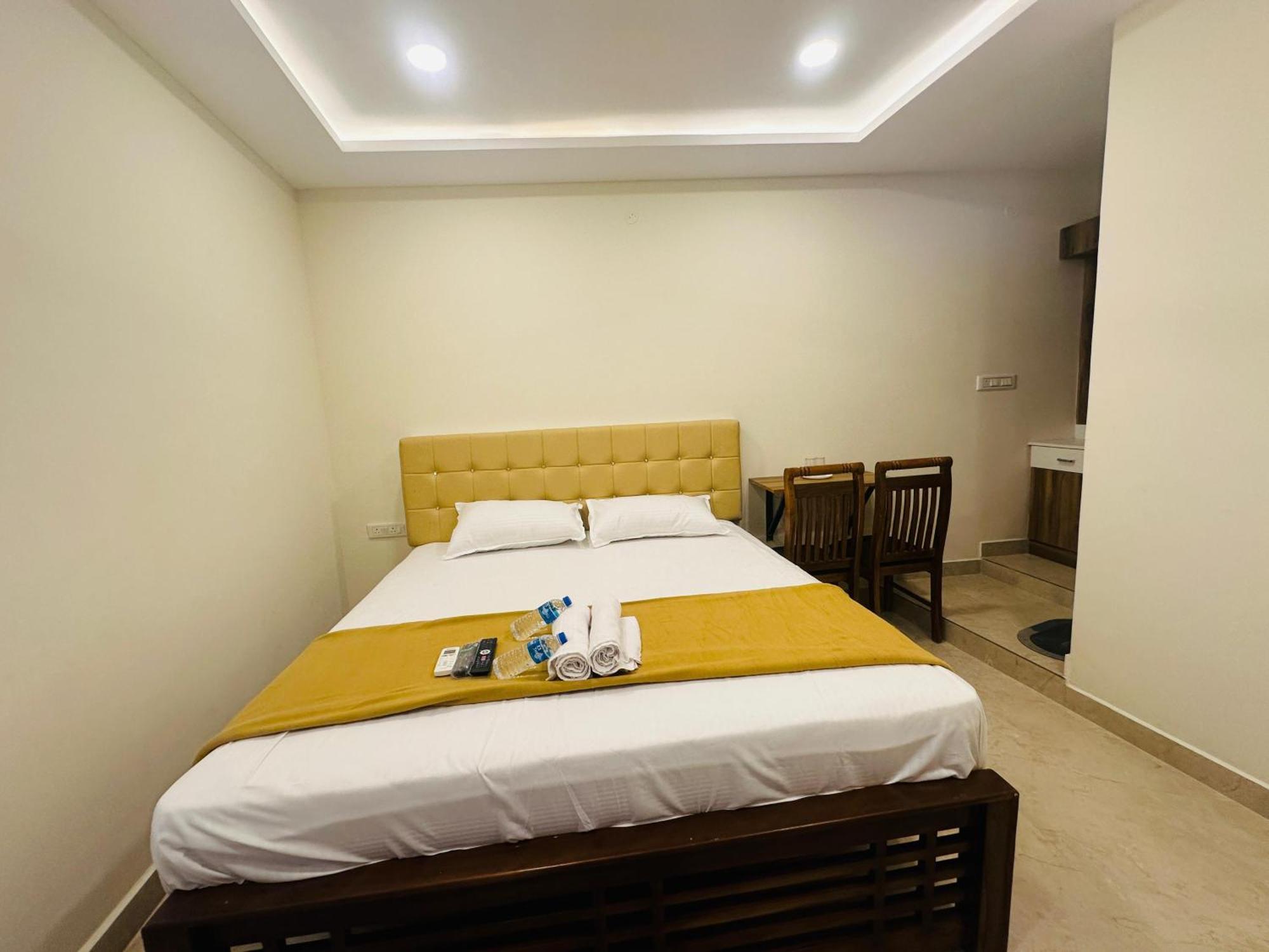 Mahadeepam Residency Villa Tiruvannāmalai Buitenkant foto