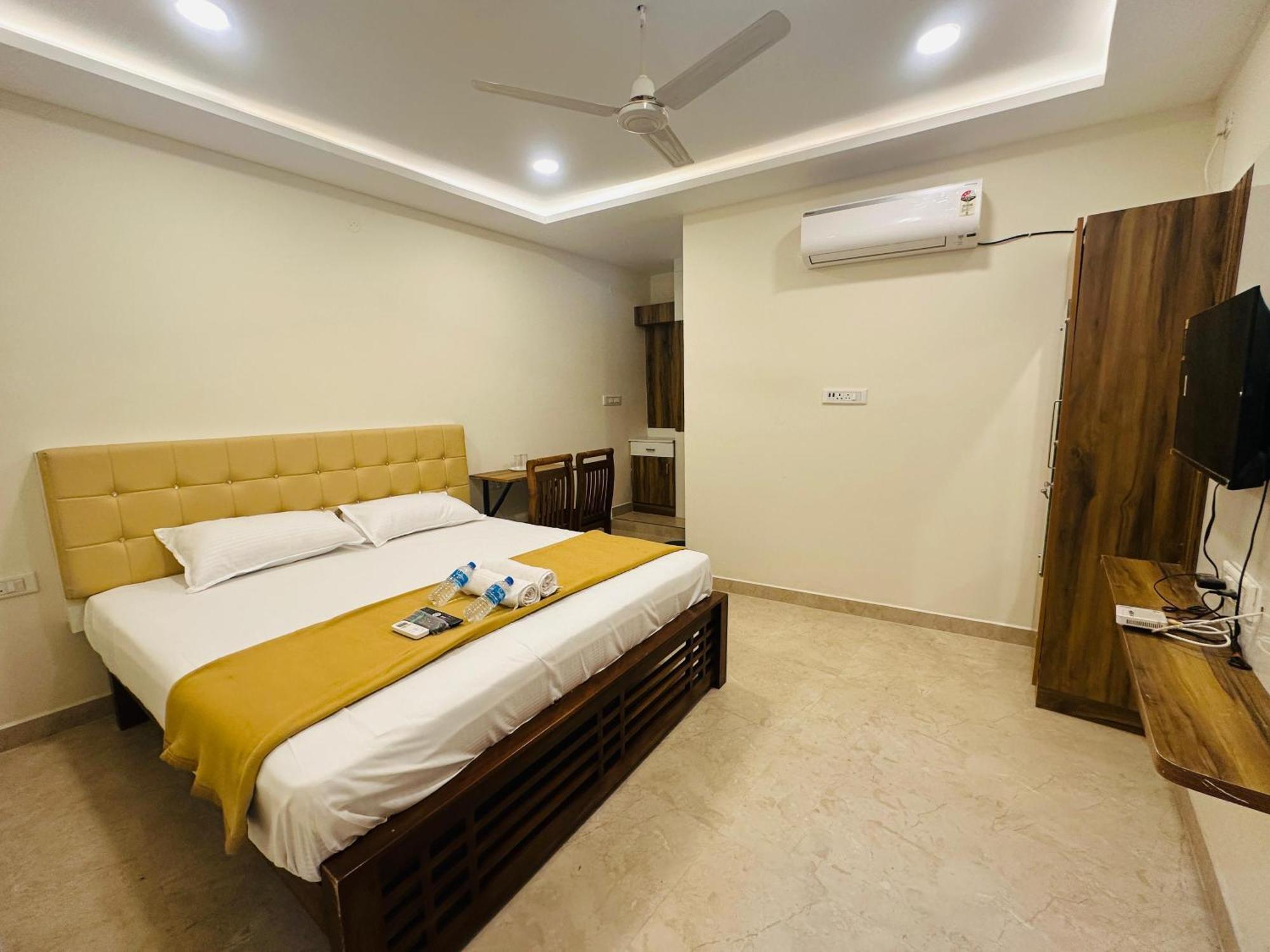 Mahadeepam Residency Villa Tiruvannāmalai Buitenkant foto