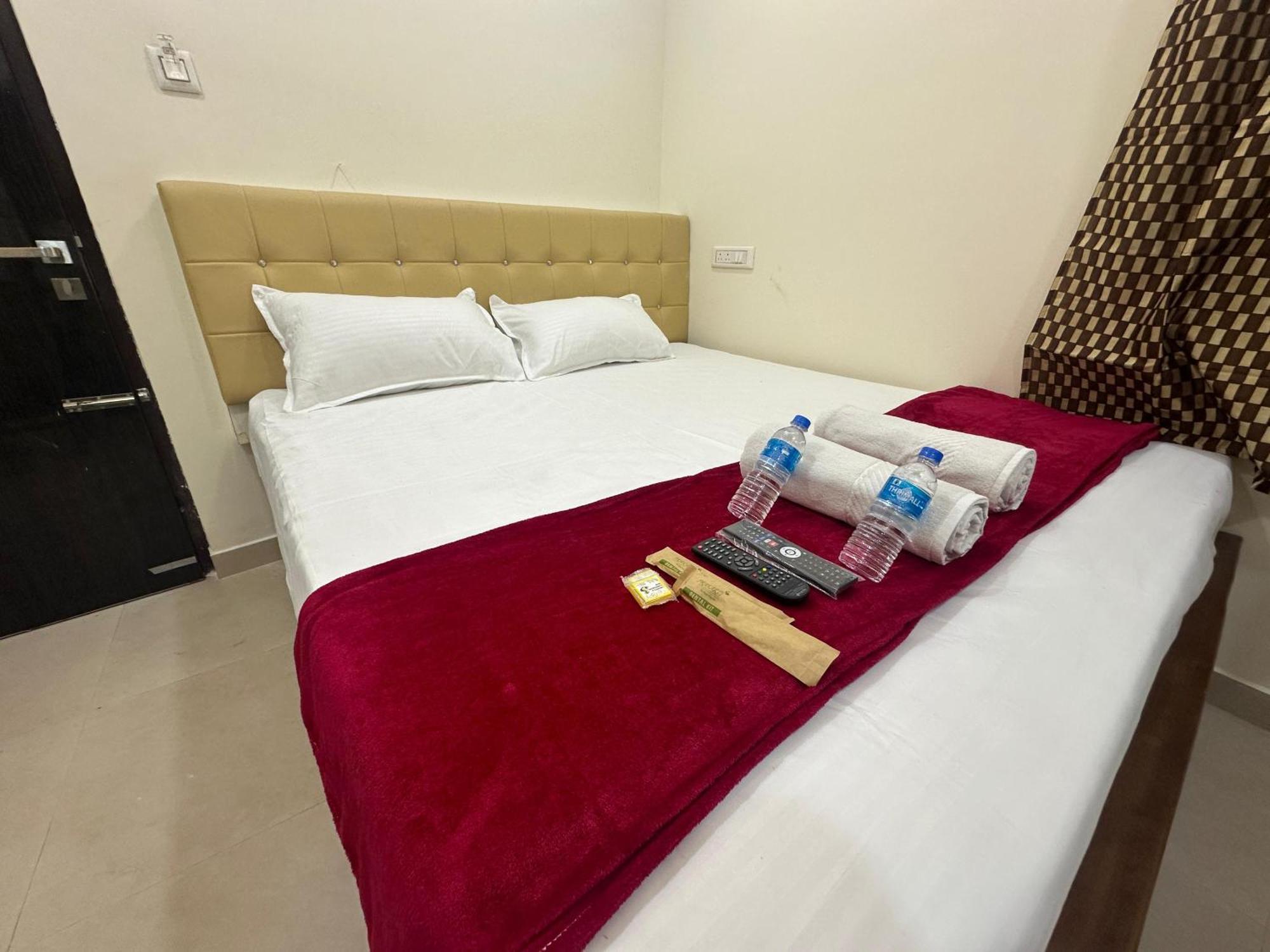 Mahadeepam Residency Villa Tiruvannāmalai Buitenkant foto