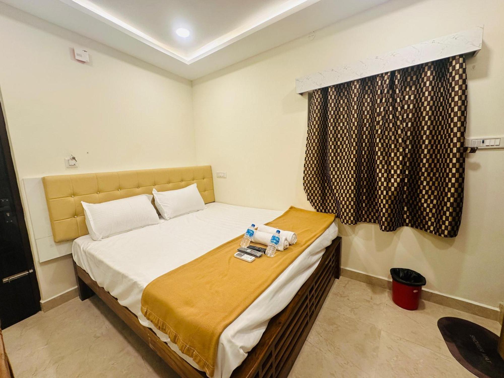 Mahadeepam Residency Villa Tiruvannāmalai Buitenkant foto