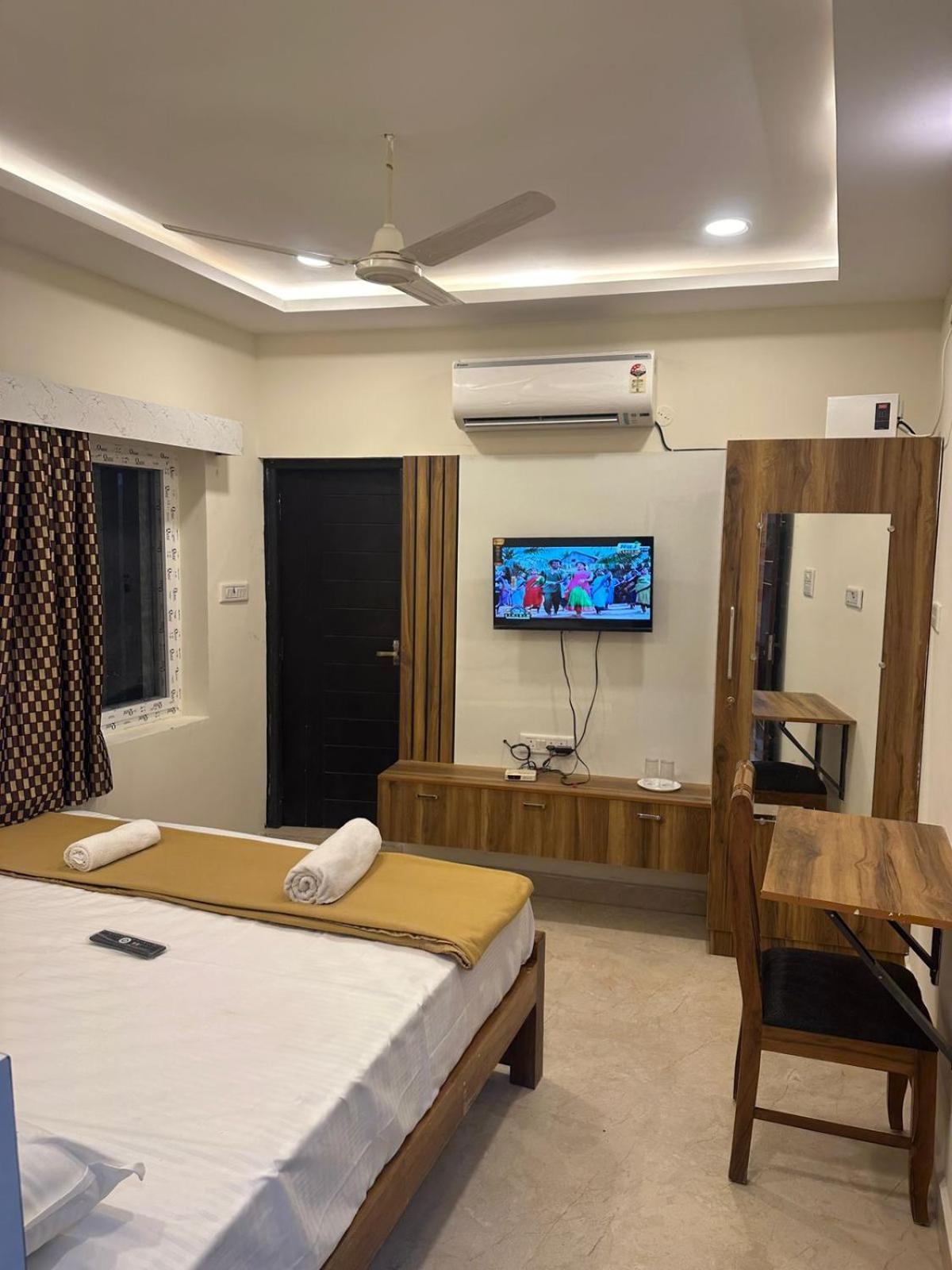 Mahadeepam Residency Villa Tiruvannāmalai Buitenkant foto