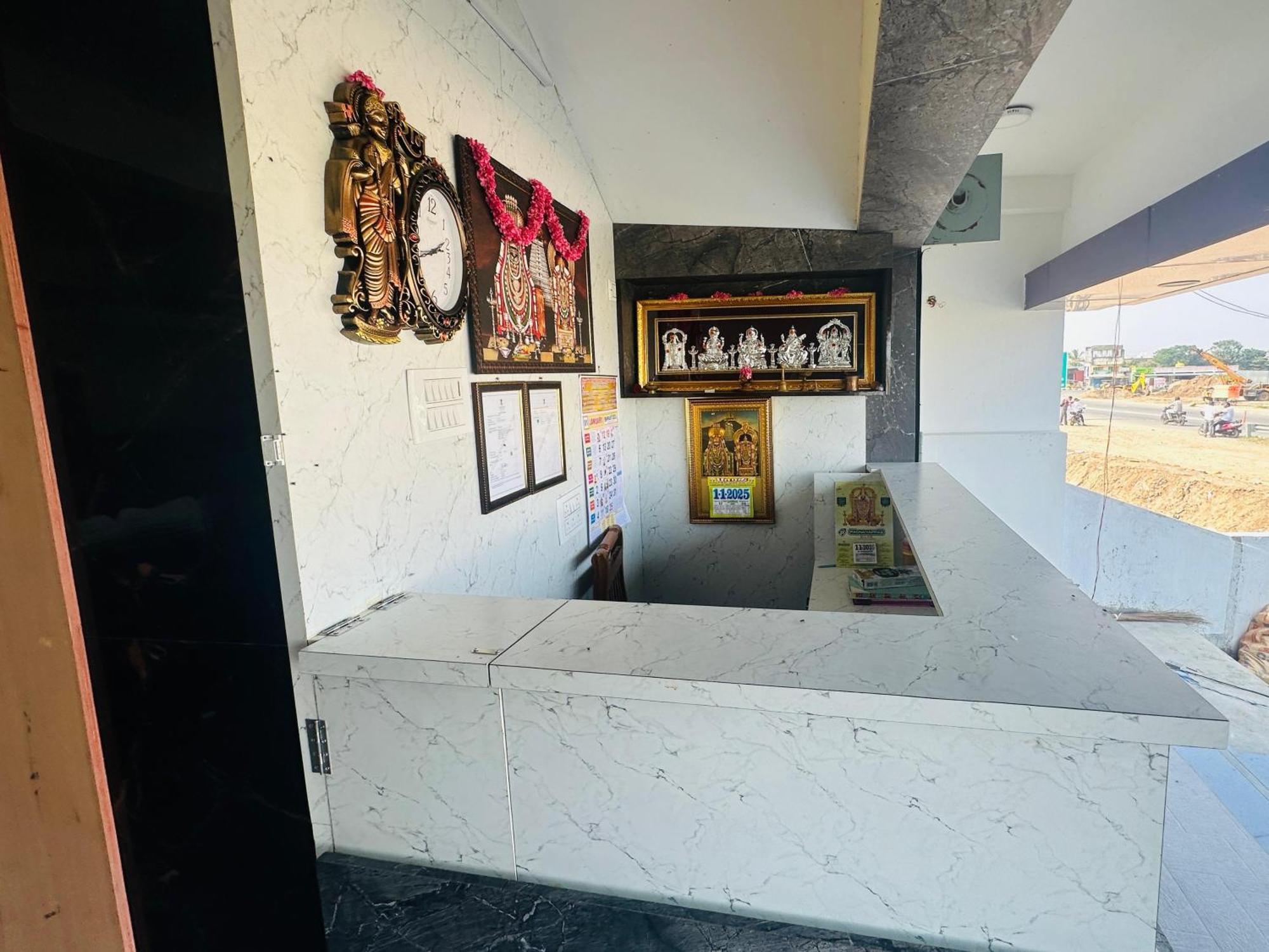 Mahadeepam Residency Villa Tiruvannāmalai Buitenkant foto